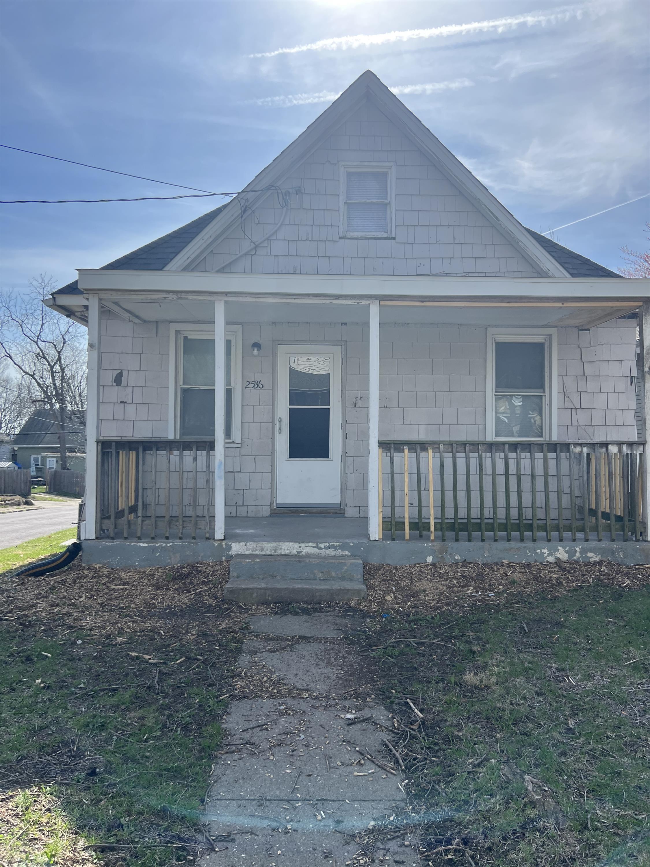 2536 Northeast Monroe Street