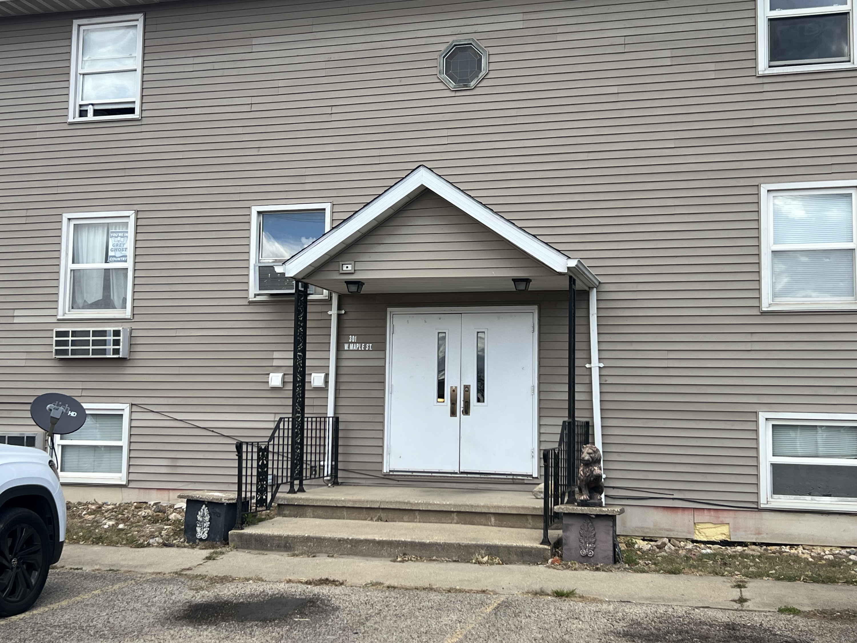 Property main image