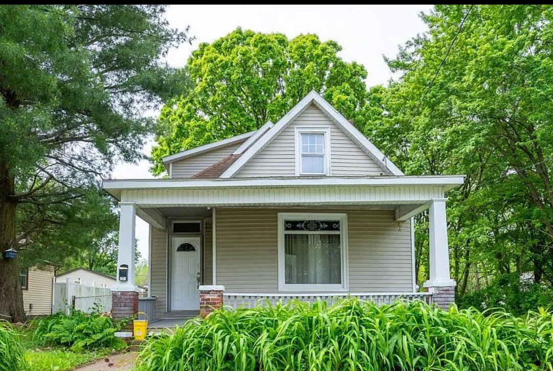 631 Vine Street